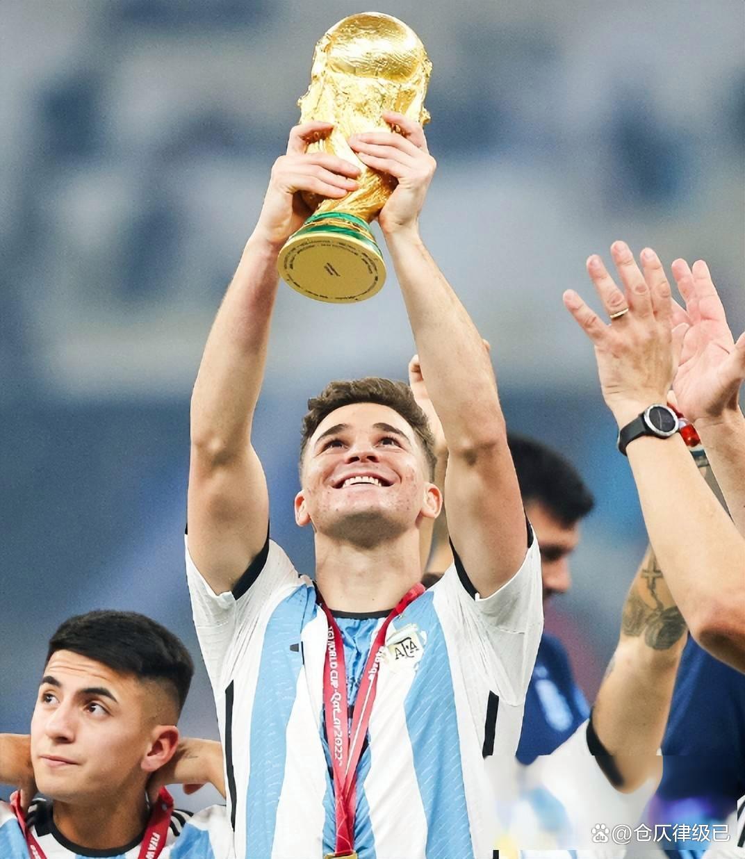 巴萨后防崩盘，主帅再次面临压力