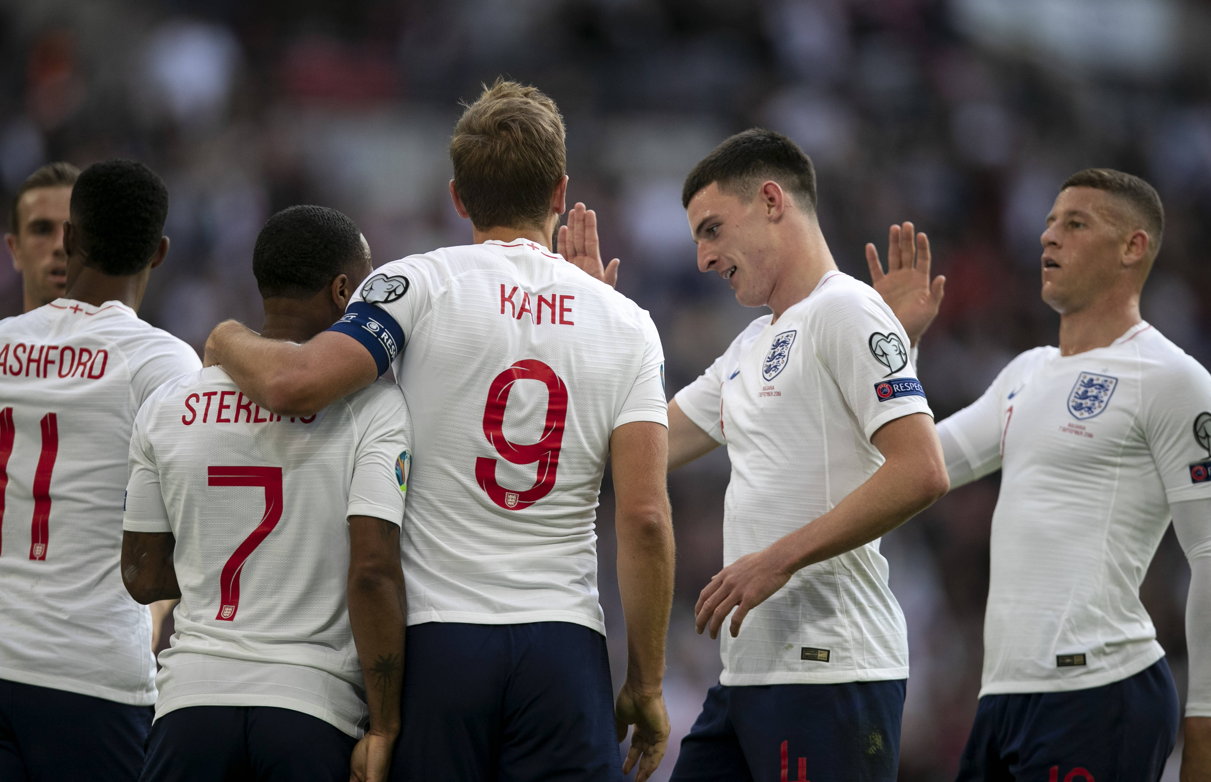 英格兰队联手备战，赛事强劲对手积极备战的简单介绍