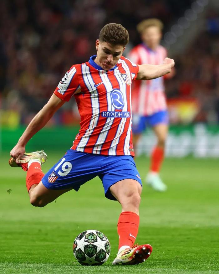 关于马竞后场防守严密，不留丝毫破绽的信息