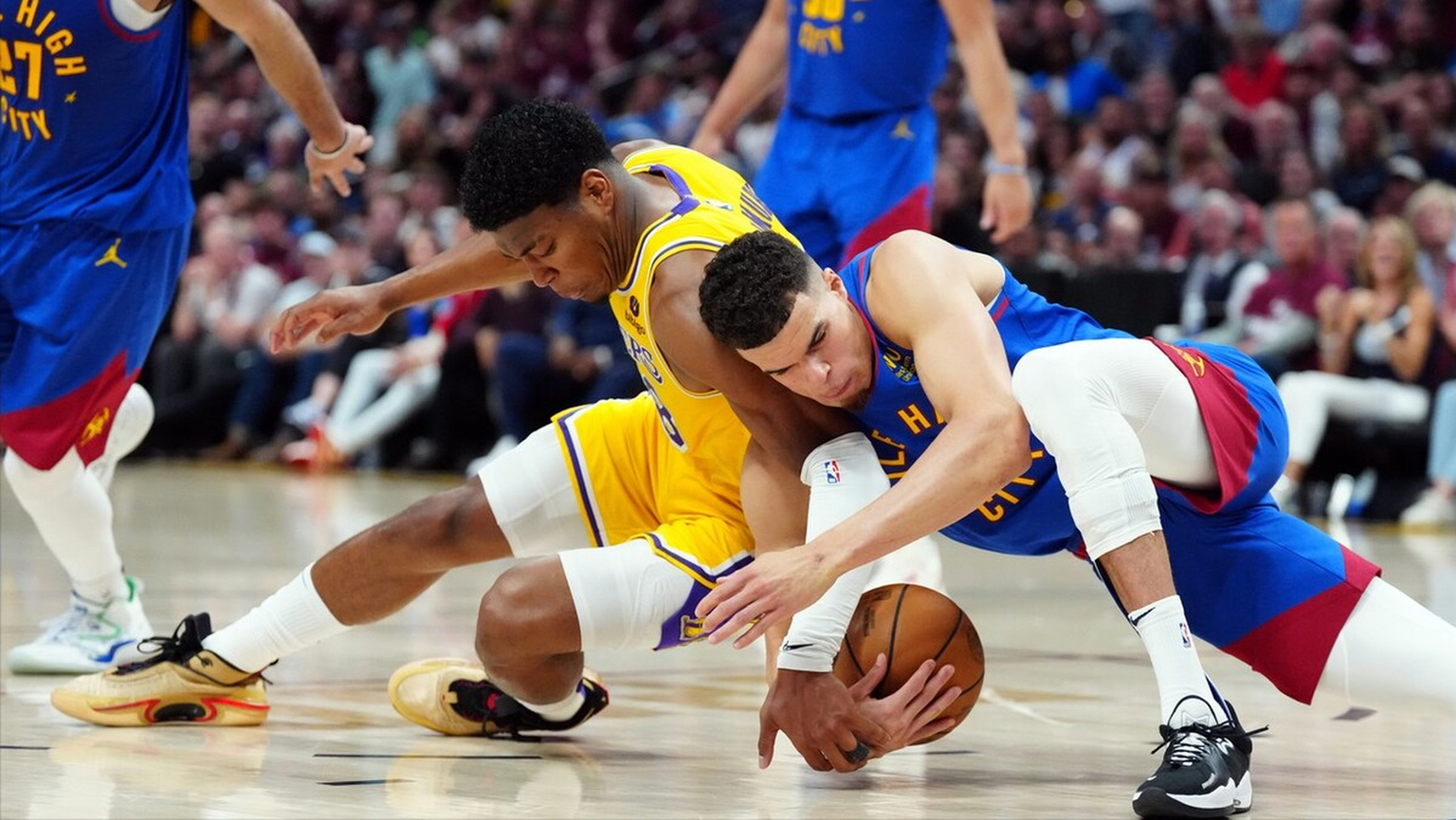 约基奇险胜刷新队史纪录，险胜关键表现点燃全场！